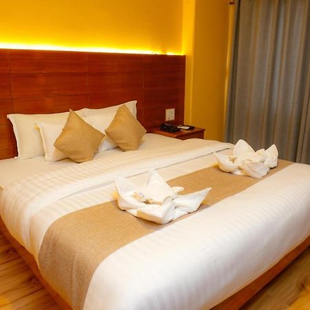Hotel Chino Pokhara Bagian luar foto